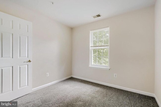 Building Photo - 3971 Red Deer Cir