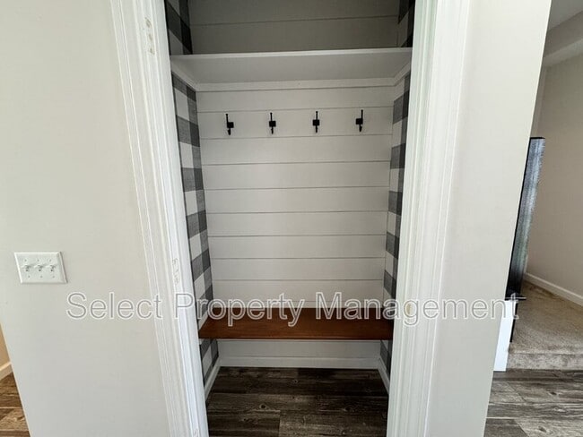 Building Photo - 2239 Rittenhouse Pl