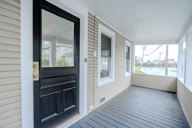 Building Photo - 11 Burritt Ave