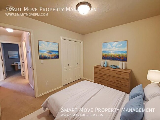 Building Photo - 1427 W Great Basin Dr