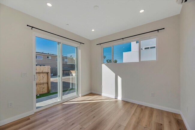 Building Photo - 4048 Cherokee Ave