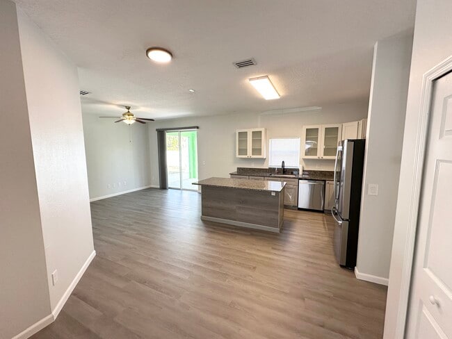 Building Photo - 15 Zephyr Lily Pl