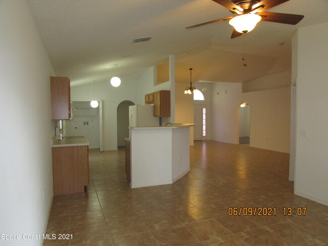 Building Photo - 3472 Chica Cir
