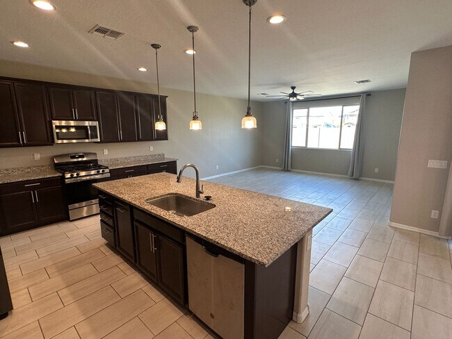 Building Photo - Corner Lot, RV Gate and Garage, Single Lev...