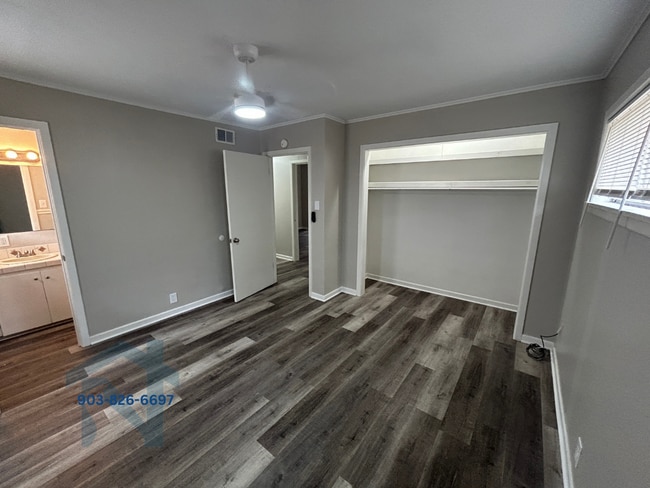 Building Photo - 817 Caver St
