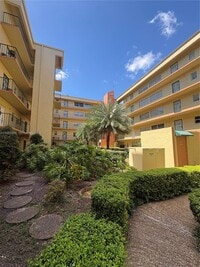 Building Photo - 4525 W 20th Ave