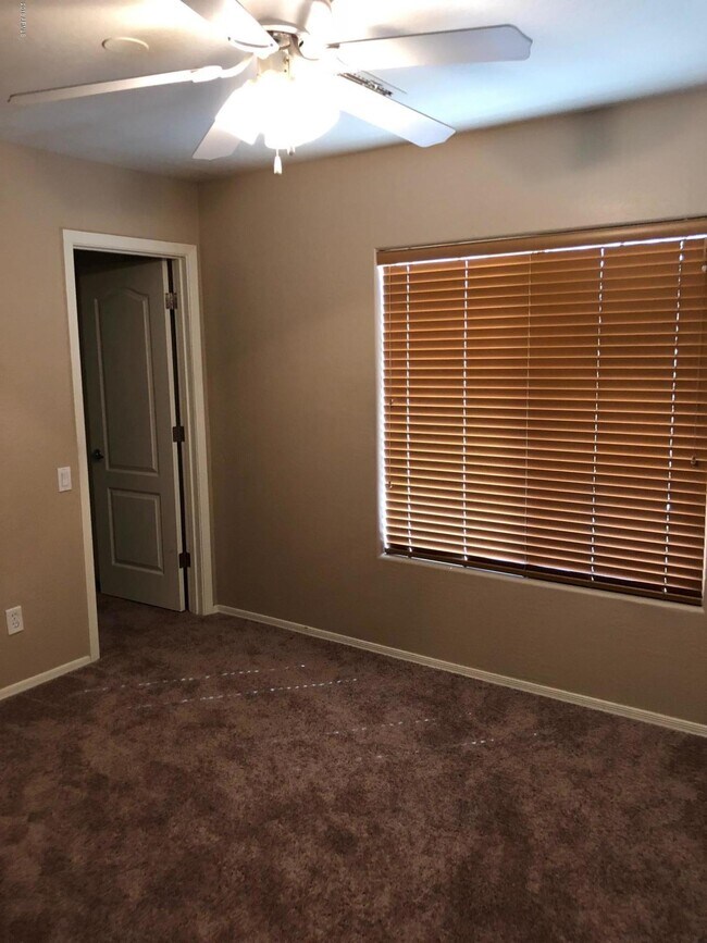 Building Photo - 11880 W Kinderman Dr