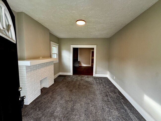 Building Photo - 610 Colorado Ave