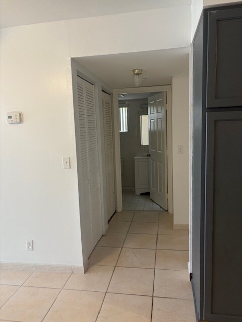 Building Photo - 3050 Norwood Pl