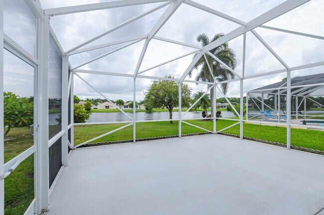 Building Photo - 522 SW Indian Key Dr