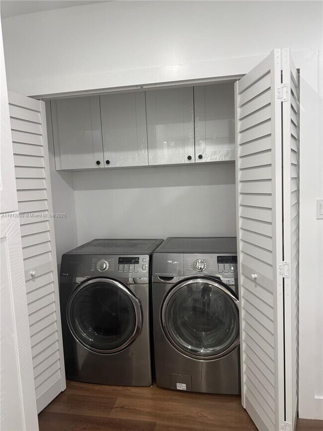 Building Photo - 5636 NW 4th Ave