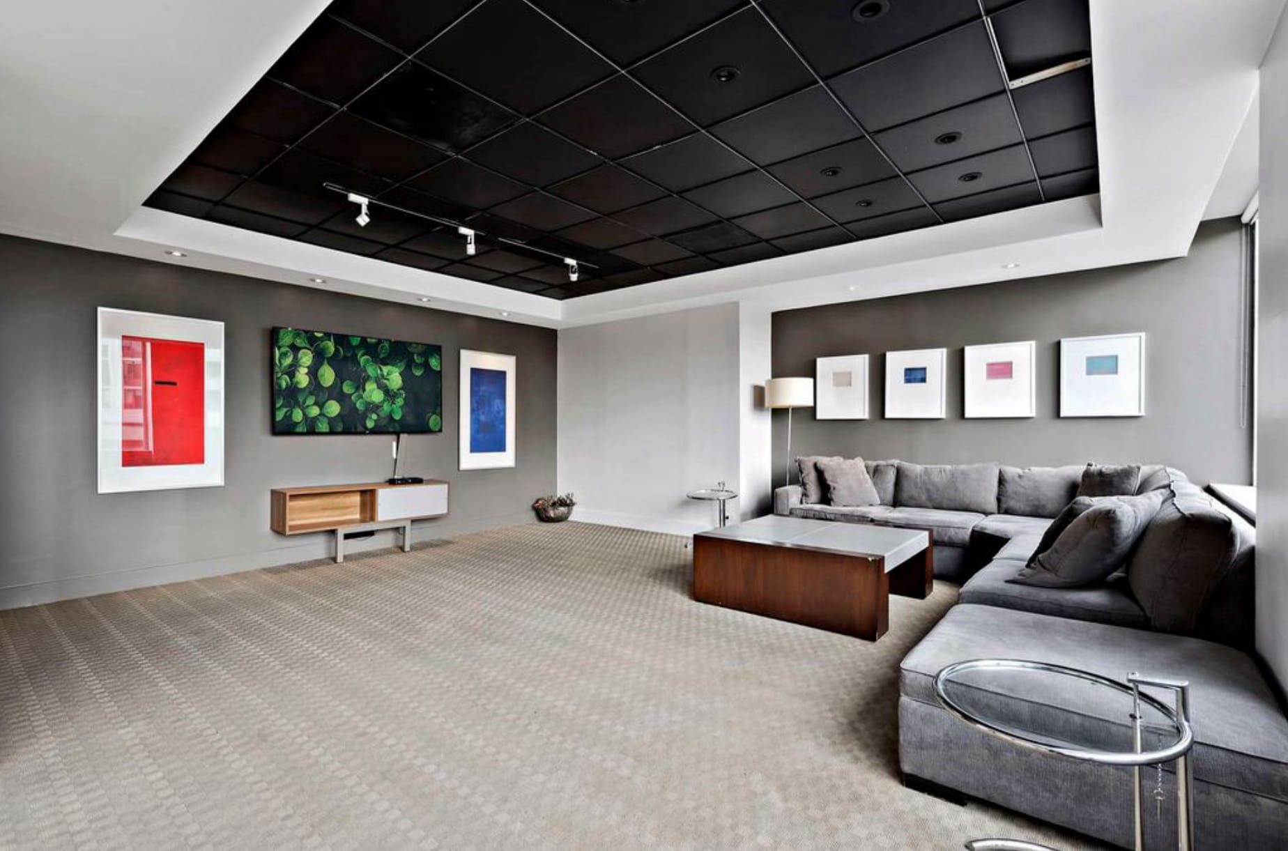 Party room - 655 W Irving Park Rd