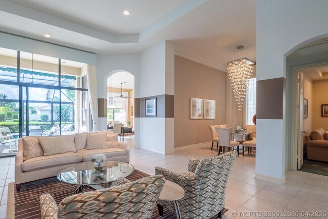 Building Photo - 10240 Blue Heron Cove