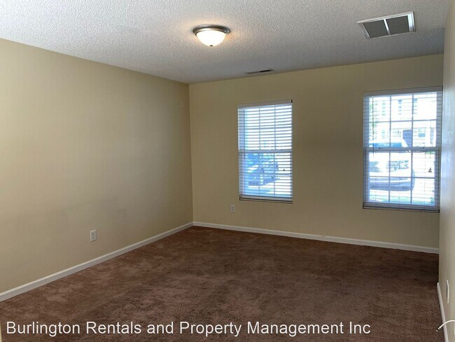 Building Photo - 2 br, 2.5 bath House - 646 Cairn Circle