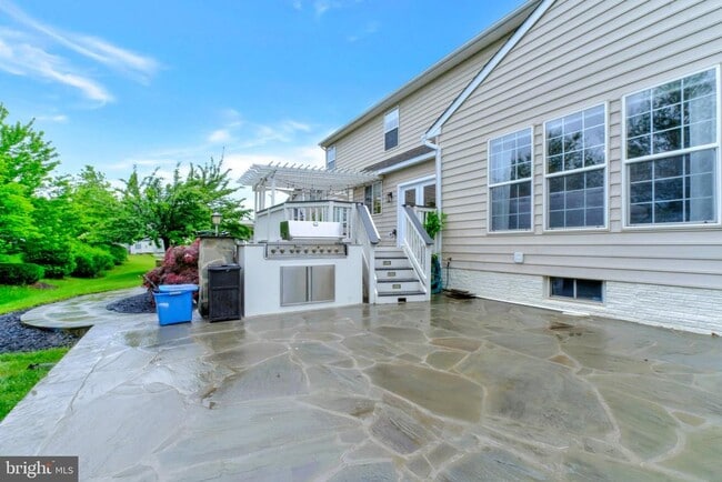 Building Photo - 207 Alpine Dr SE