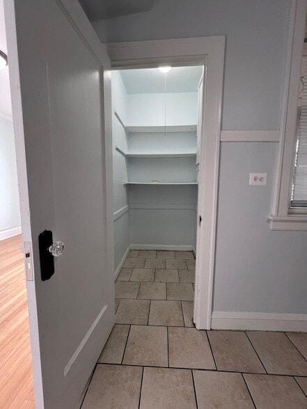 Building Photo - 6424 S Talman Ave