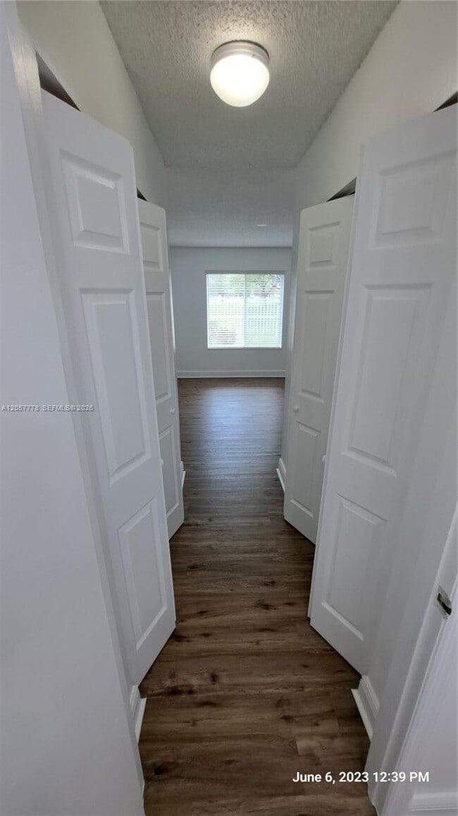 Building Photo - 15770 SW 106th Terrace