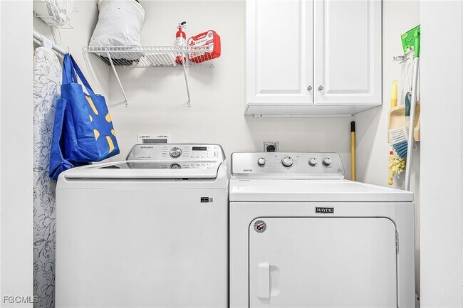 Building Photo - 11041 Gulf Reflections Drive