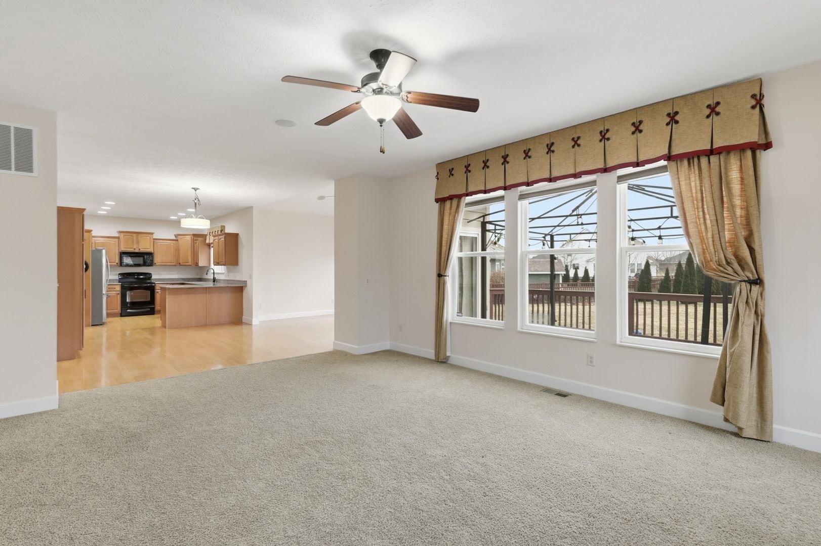 Building Photo - 997 Sweeney Dr