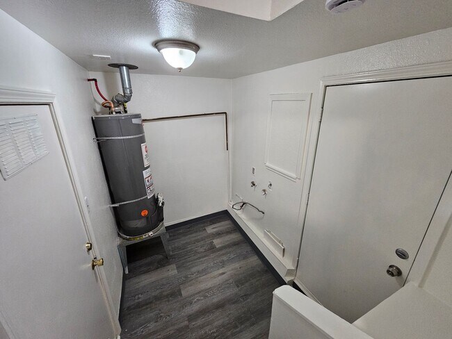 Building Photo - 20th Street