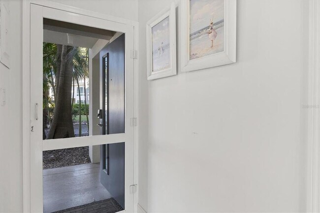 Building Photo - 500 S Washington Dr