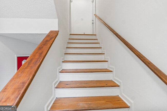 Building Photo - 6449 Pinebark Way