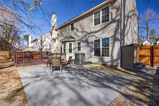 Building Photo - 307 Peachwood Ct