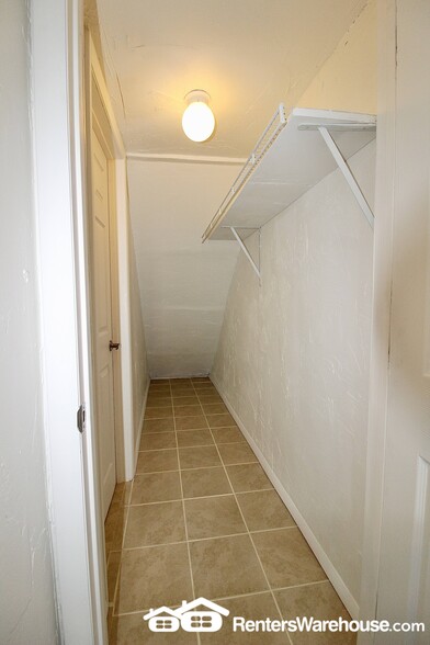 Building Photo - 6005 Yarrow St