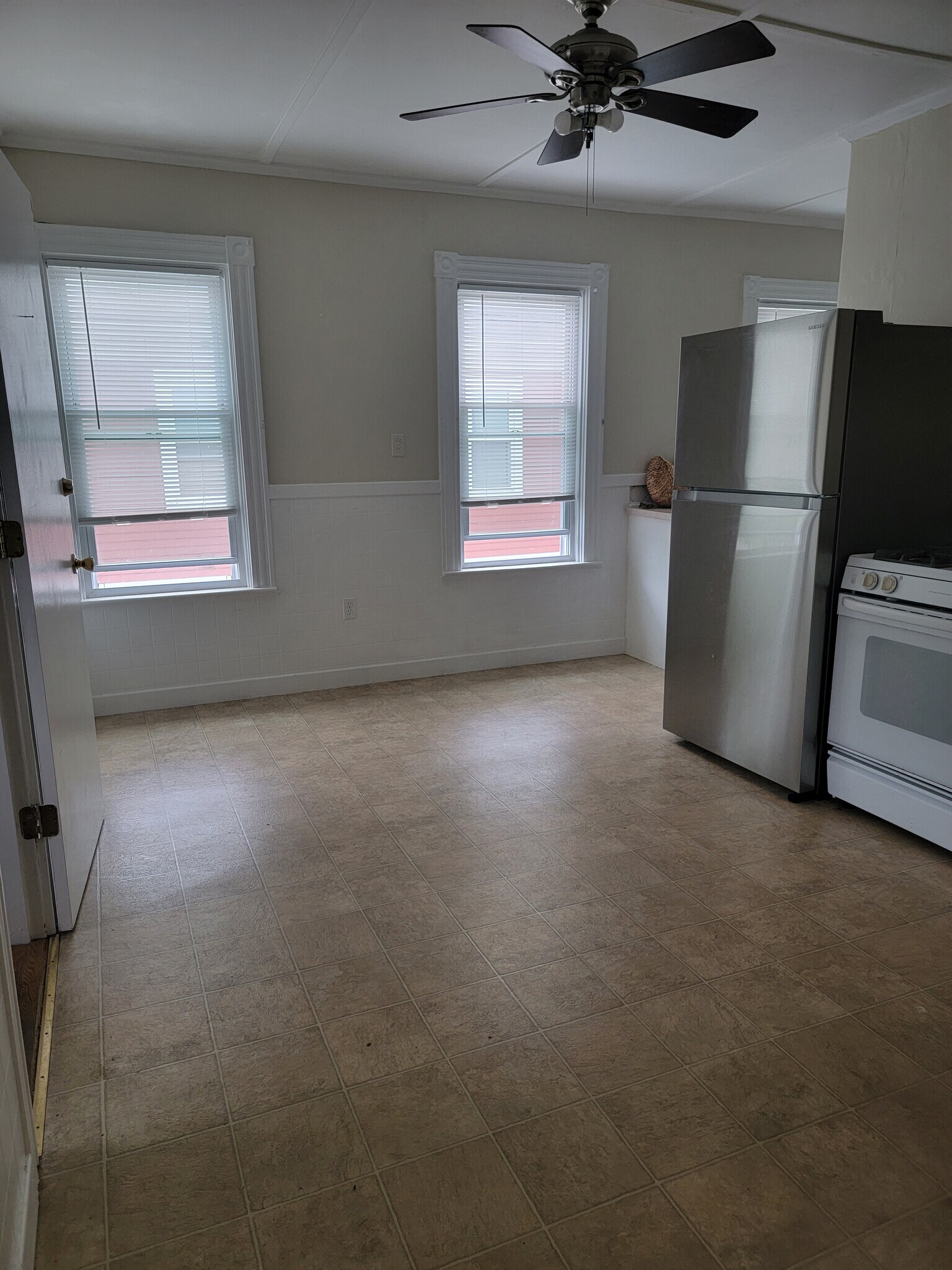 Est in kitchen - 15 Starkey Ave