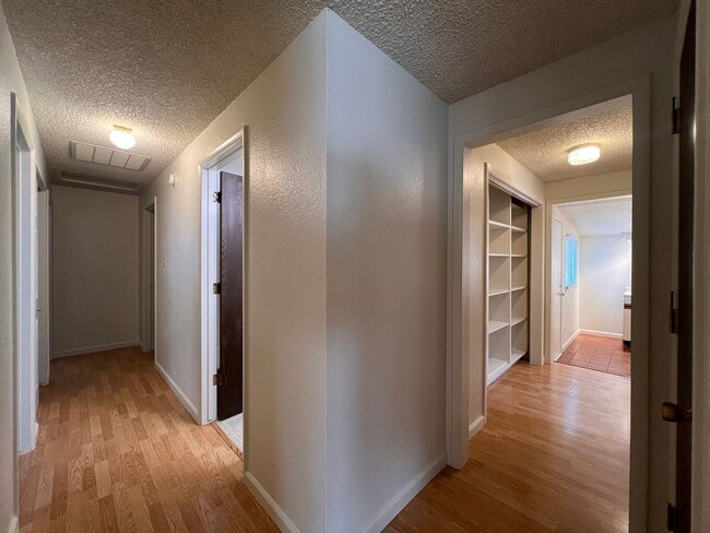 Building Photo - 3 bedroom 2 bath South Reno Home
