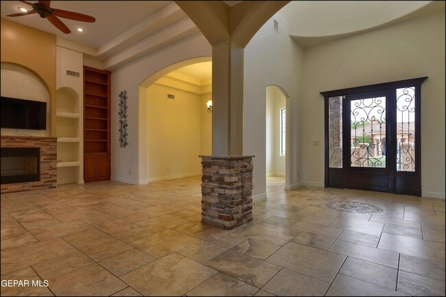 Building Photo - 6304 Franklin Trail Drive