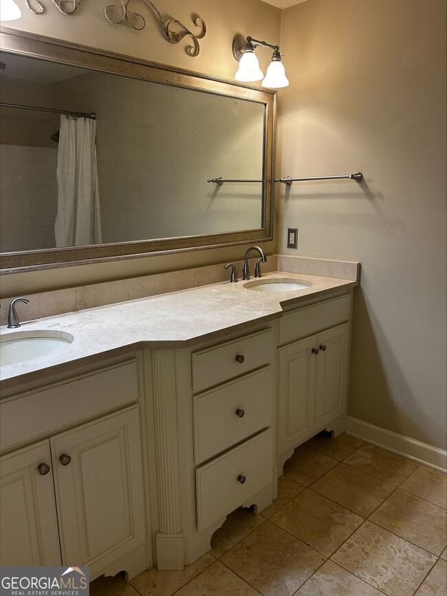 Building Photo - 125 Pebble Trail