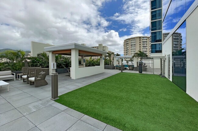 Building Photo - Azure 3505 - Urban living in Azure Ala Moana!