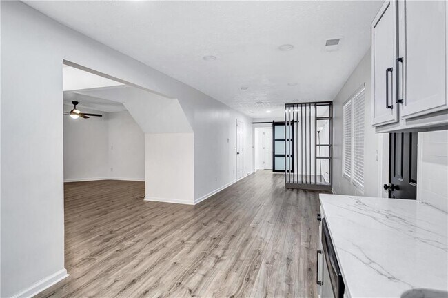 Building Photo - 6234 Culver Dr