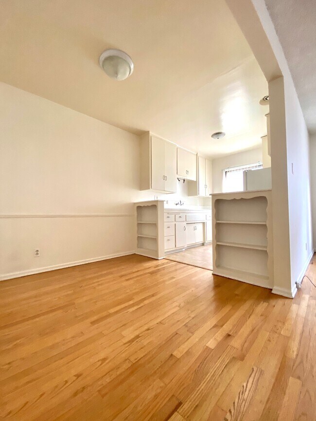 Building Photo - 3361 Bagley Ave