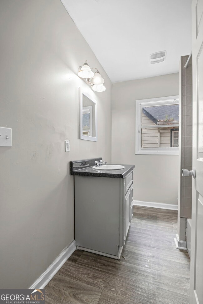 Building Photo - 1005 Westmoor Dr NW