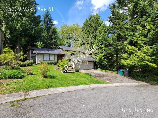 Primary Photo - Finn Hill Kirkland 4bd Tri-Level on large ...