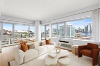 Building Photo - 1700 Park Ave