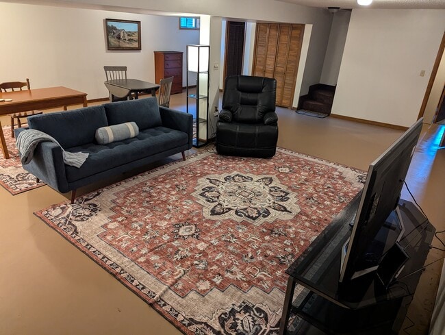 Building Photo - 530 Shawnee Rd