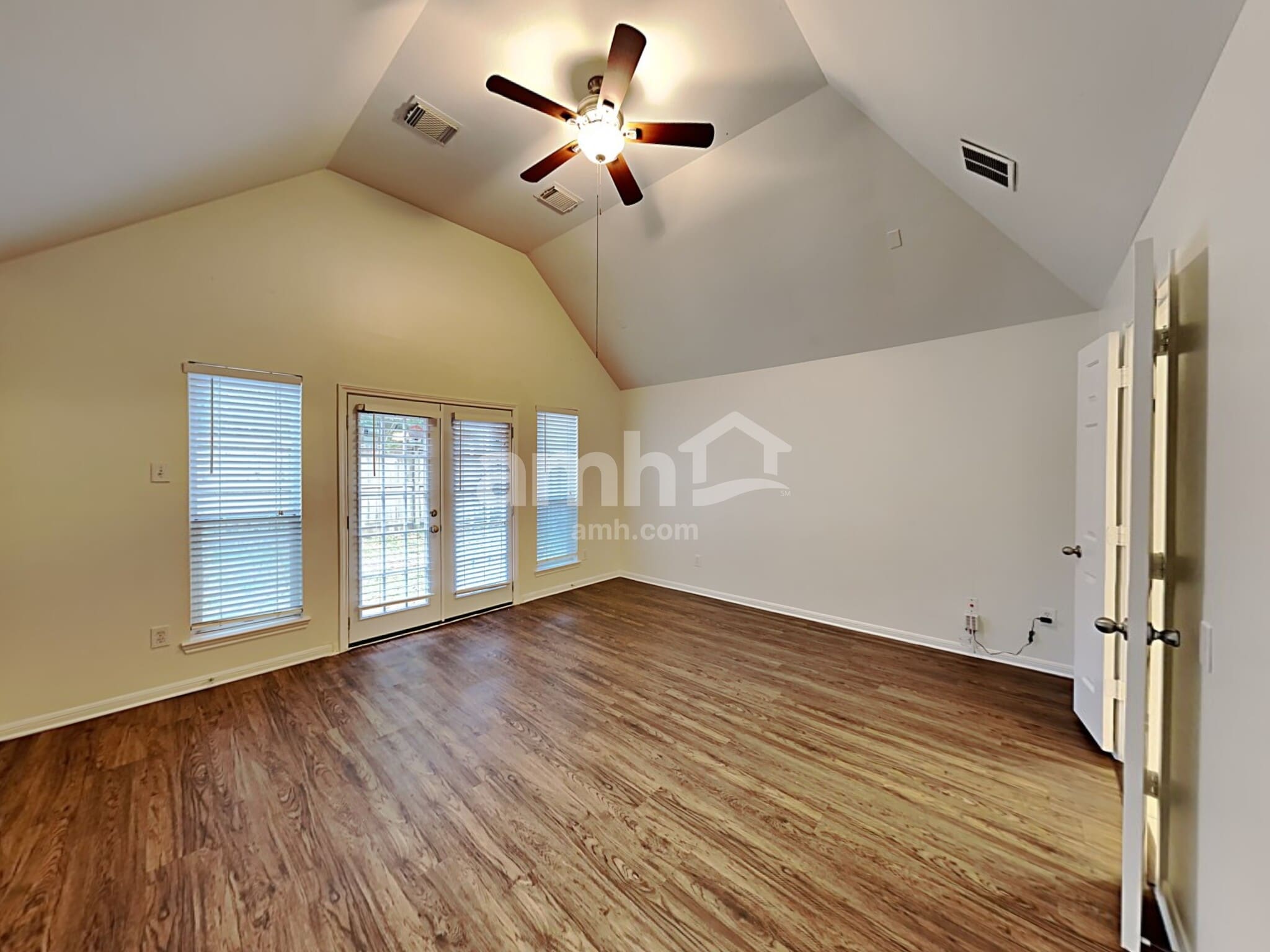 Building Photo - 15207 Henderson Point Dr