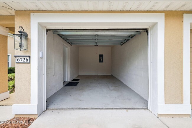 Building Photo - 6726 White Blossom Cir