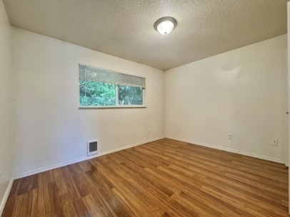 Building Photo - 5560 SW Beaverton Hillsdale Hwy