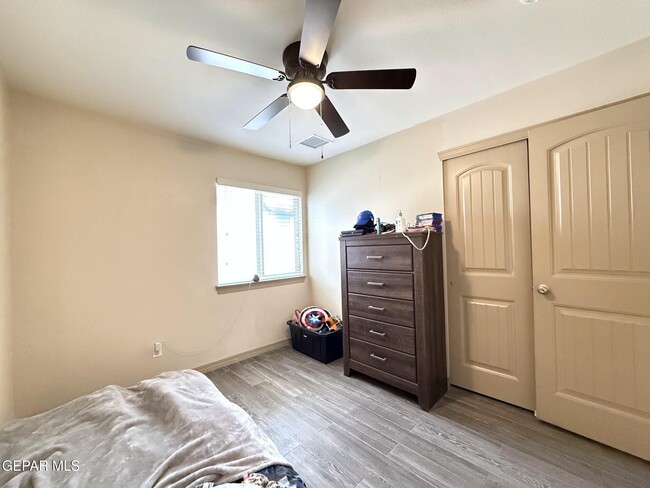 Building Photo - 3856 Loma Cortez Dr