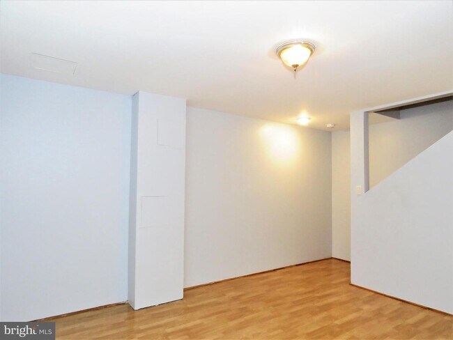 Building Photo - 7526 Mattingly Ln