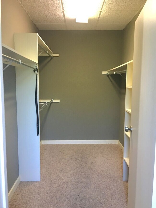 Building Photo - 31 E. Center RES