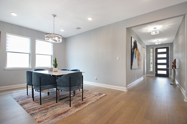 Building Photo - COMING SOON - AUGUST 2025 -Stunning 5-Bedr...