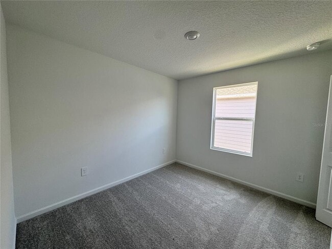 Building Photo - 2167 Chris Dr