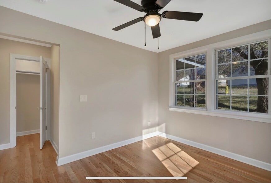 Bedroom - 462 Lanier Dr