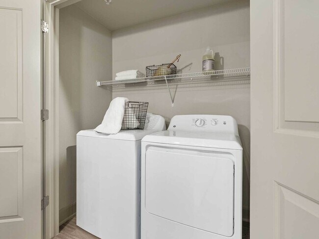 Building Photo - $500 Off Your Dream Apartment!