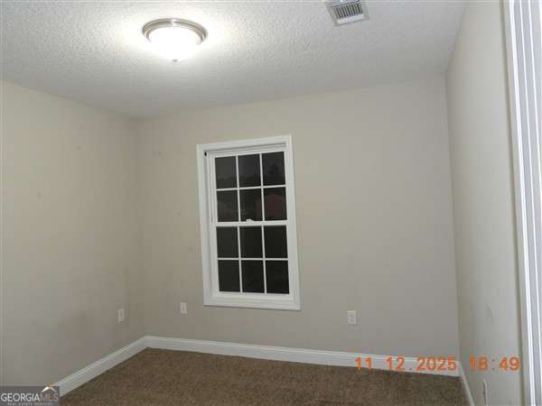 Building Photo - 221 Case Ln SE